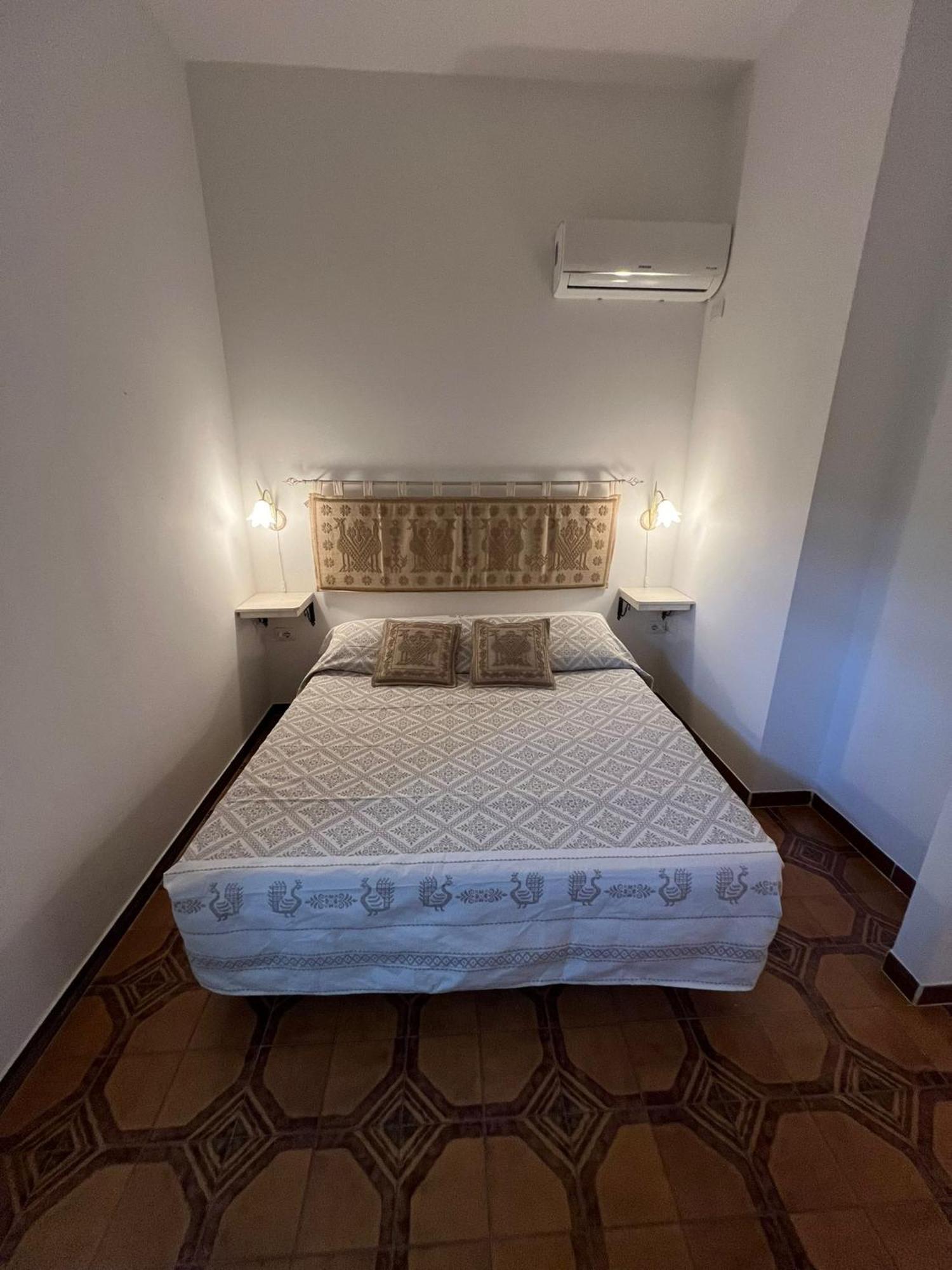 B&B Via Dei Mille カステルサルド エクステリア 写真
